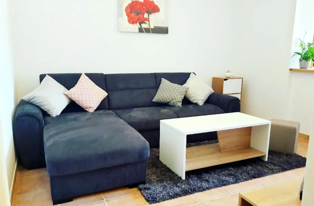 Apartment Nena Near The City Center With Free Parking-1