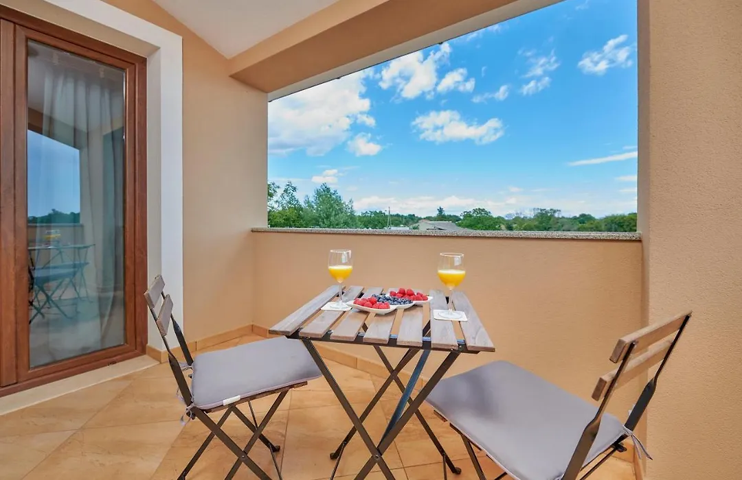 Villa Bartona For 8 Persons With Private Swimmingpool-1