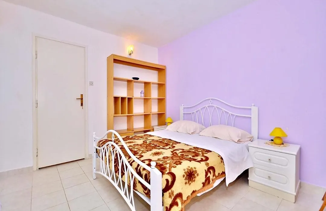 Apartments Miro 636-1