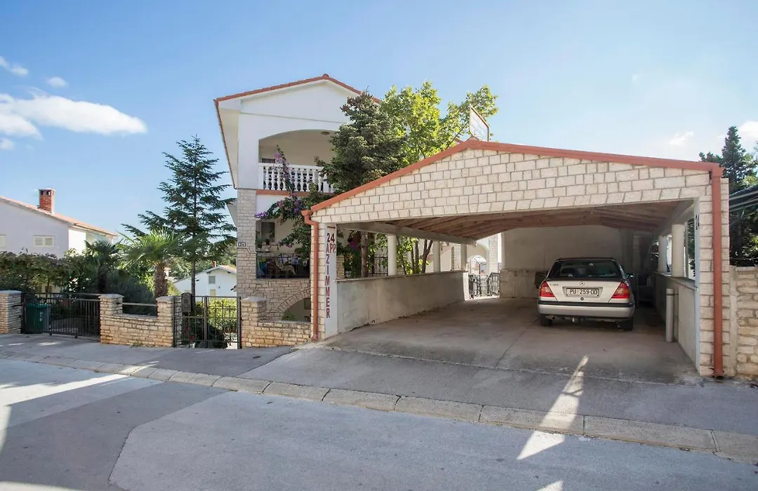 Apartments Jaksa-1