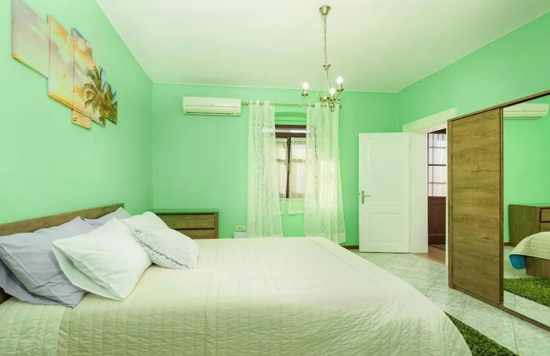 Holiday House Casa Mia-1