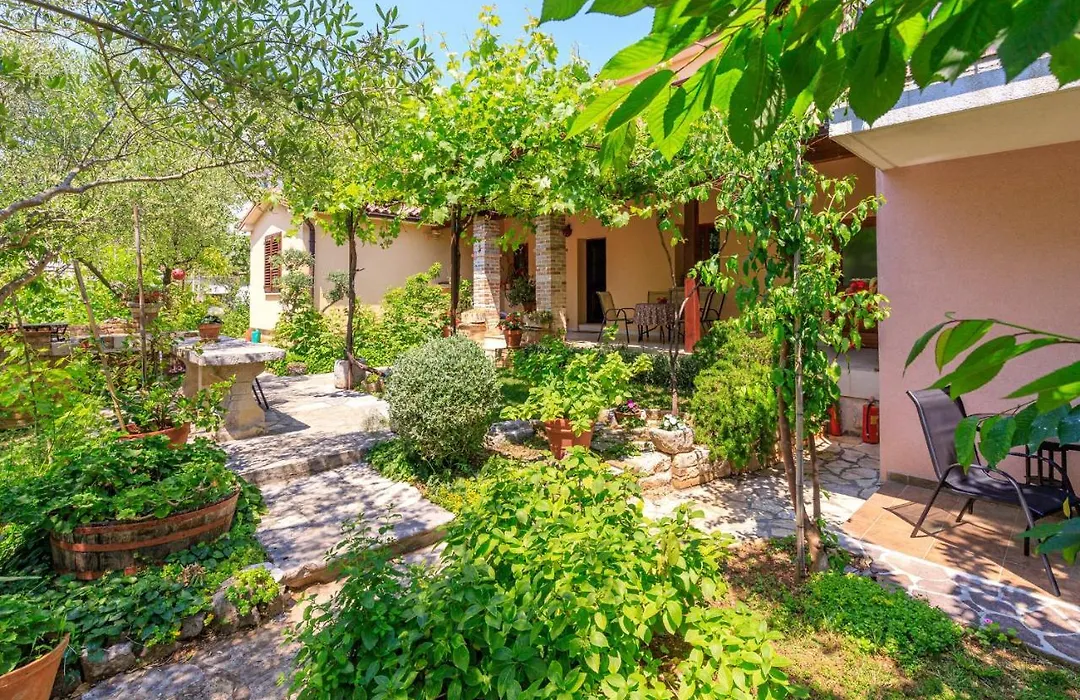 Apartments Lavanda-1
