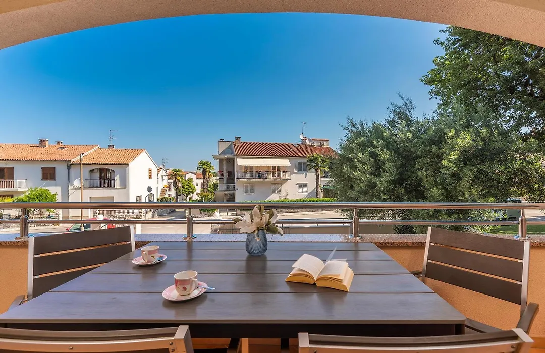 Apartments Villa Ana-1