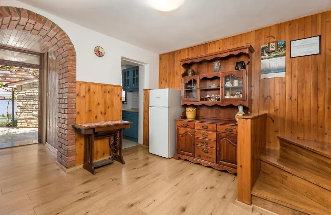 House Obrs-1
