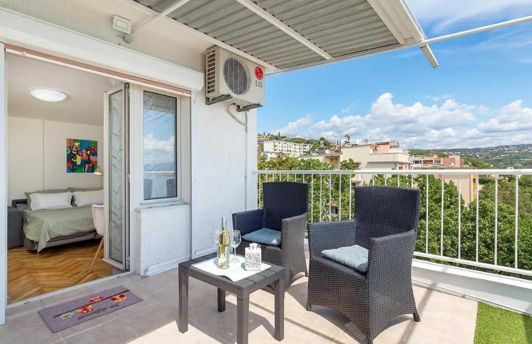 Studio Apartman Rozi-1