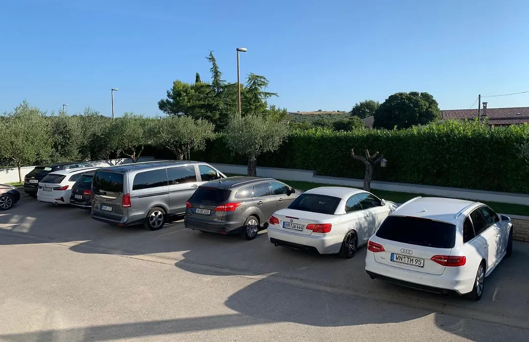 Apartments Kimi-1
