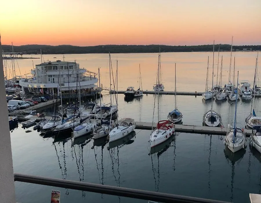 Pula Center Seaview Apartment-1