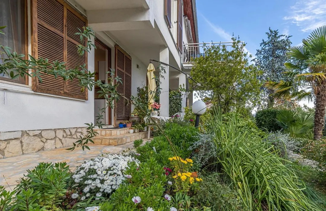 Apartment Dusper 347-1