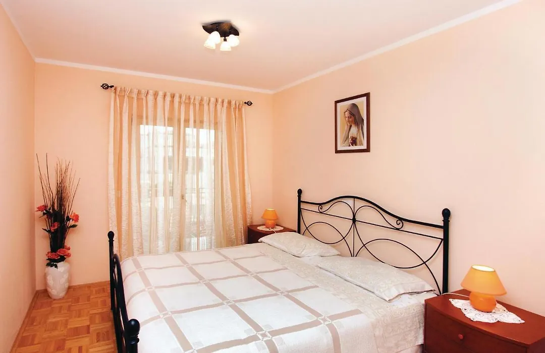 Beautiful Apartment In Porec With Wifi-1