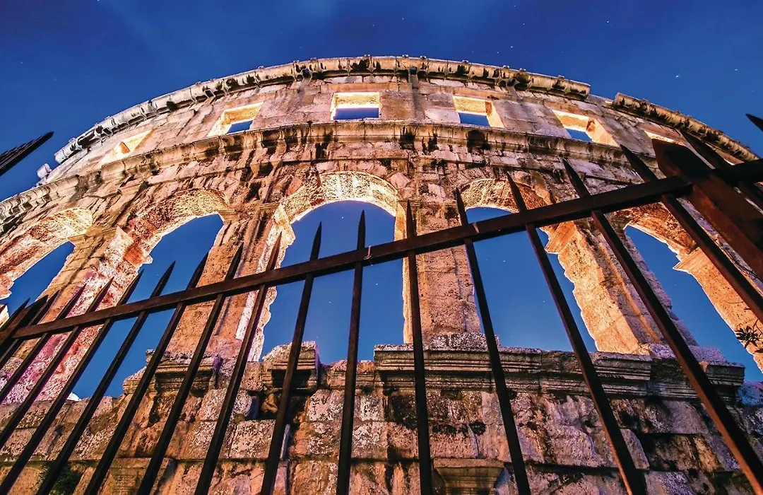 Nice Apartment In Pula With 1 Bedrooms And Wifi-1