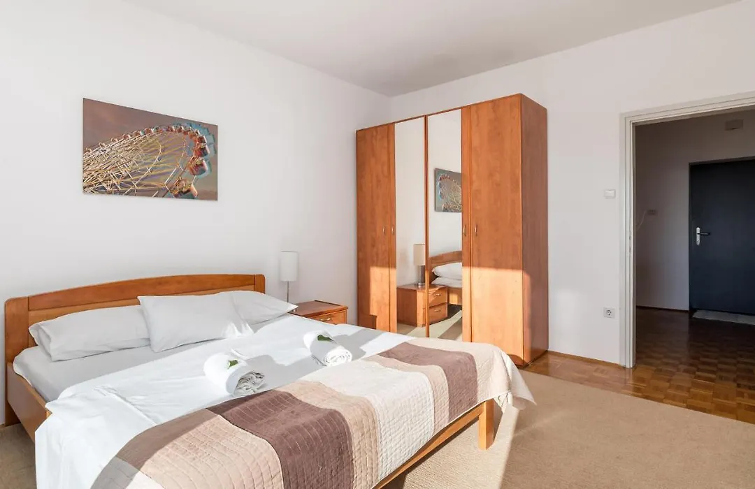 3 Bedroom Cozy Apartment In Opatija-1