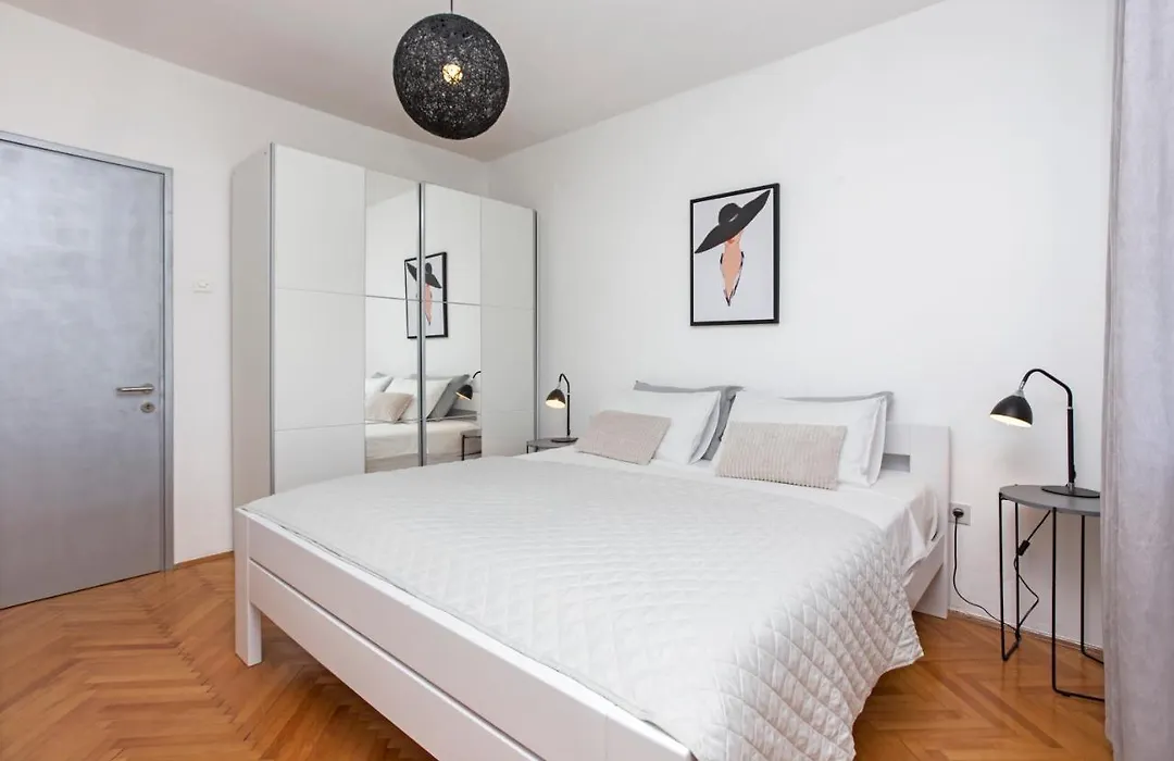 "Andrija" Apartmen'S-1