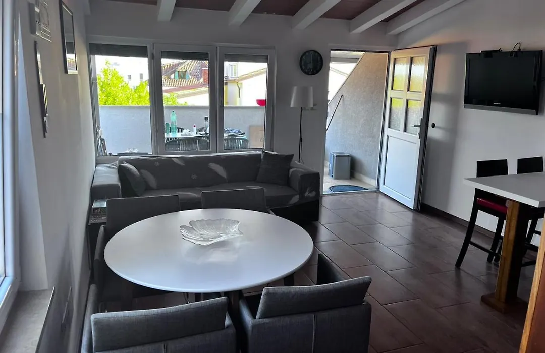 Emonia Apartman-1