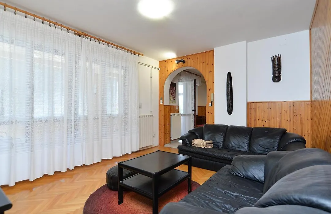 Apartments Irena 531-1