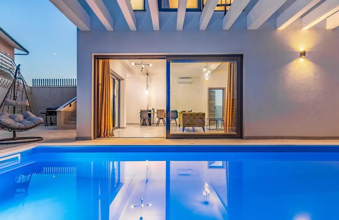 Villa Rougemarin - Marin With Private Pool-1