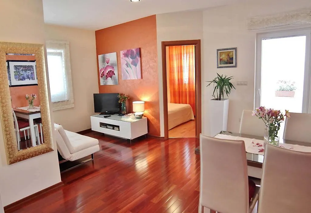 Apartment Gaga-1