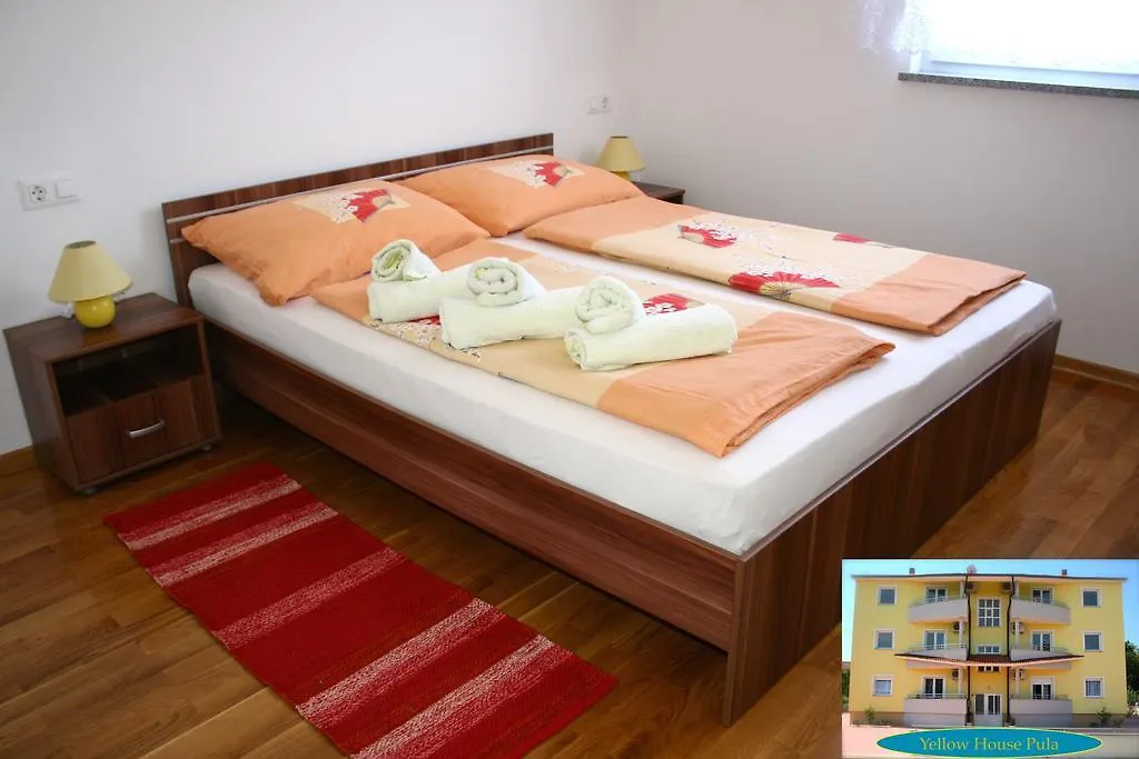 Yellow House Pula-1