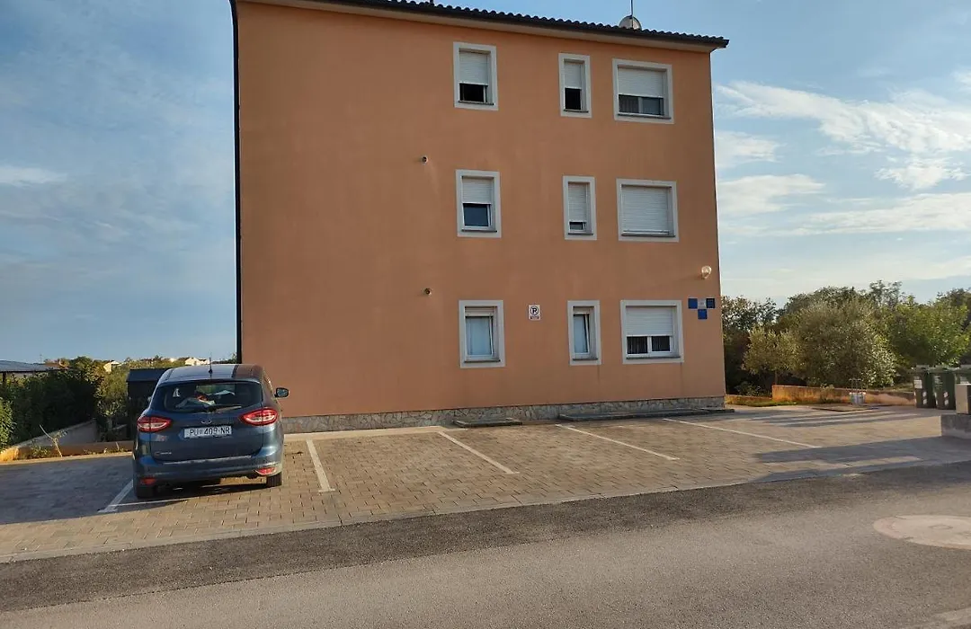 Apartment Zlatko-1