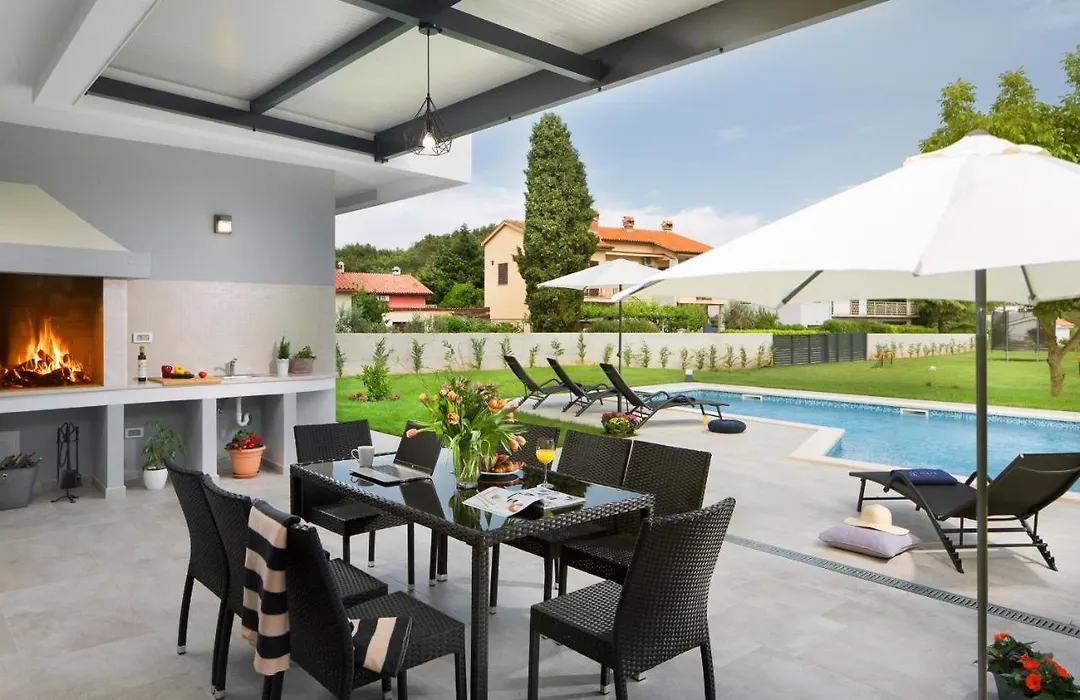 Luxury Villa K With Pool, Hot Tub And Sea View Only 300M From The Beach-1