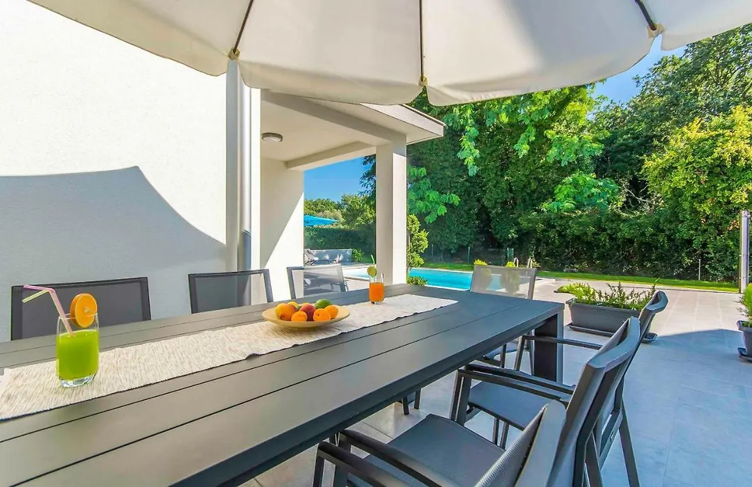 Villa Romi-1