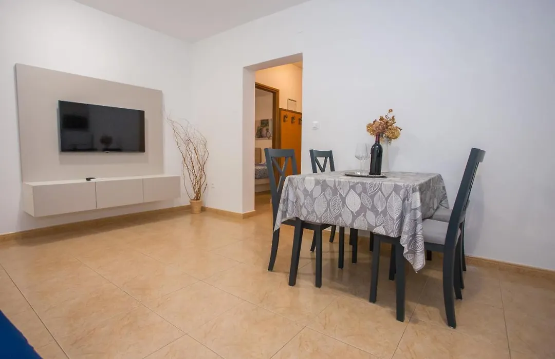Apartment Ivan 2-1