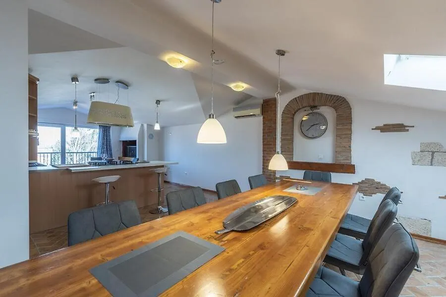 Penthouse Lorena-1