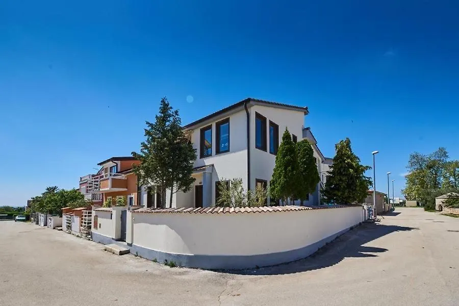 Apartment Iriska-1