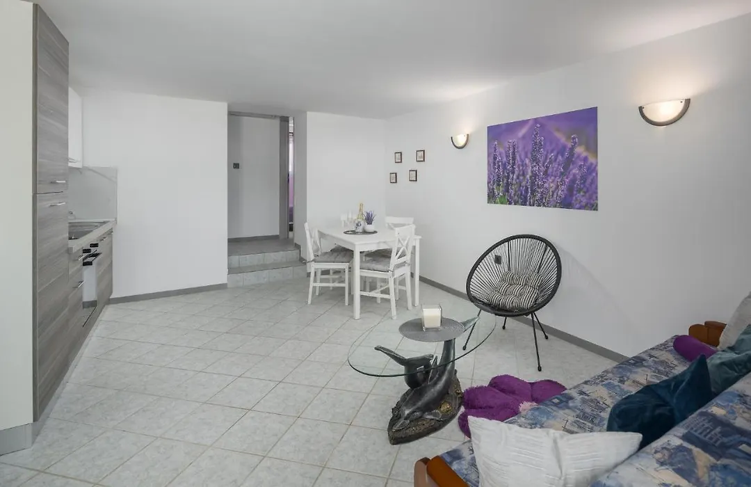 One-Bedroom Apartment In Vrsar-1