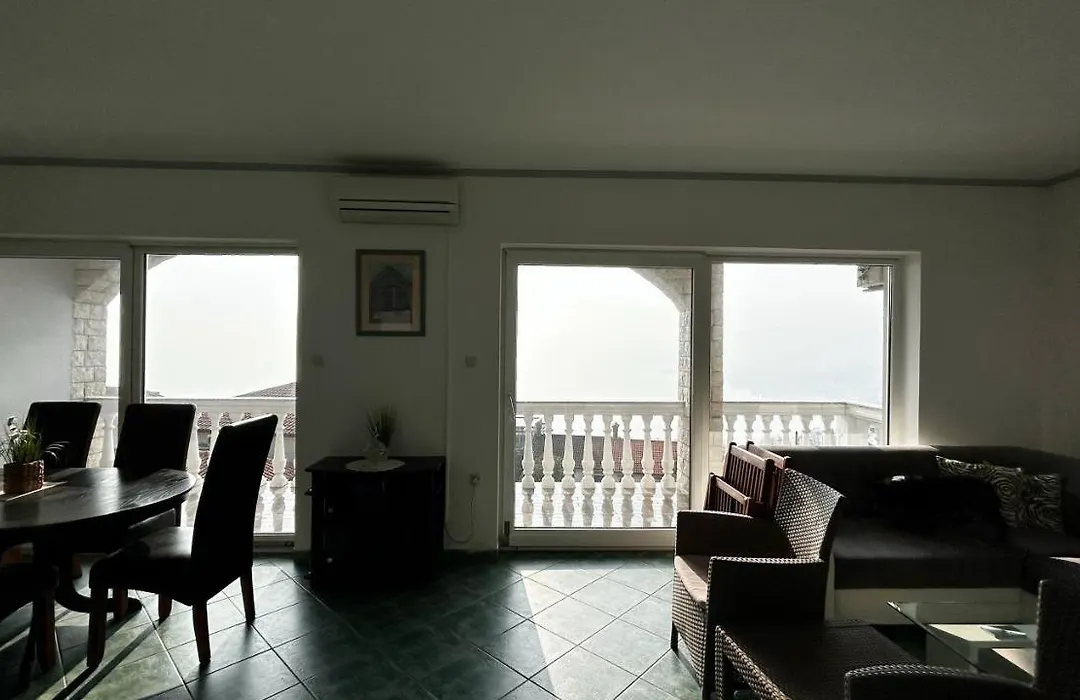 Villa Giani Apartments With Swimming Pool-1