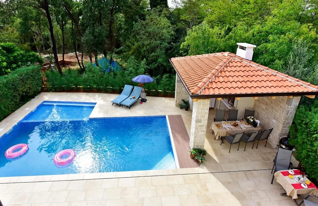 Apartments House Anna For Max 13 Persons In Porec, Pet Friendly-1