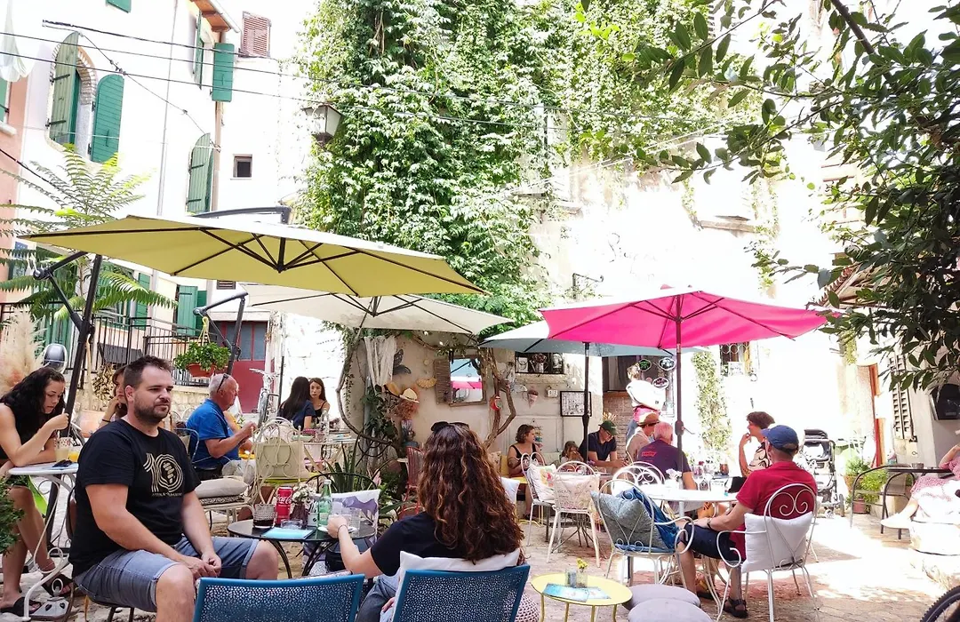 Apartment Piazza Antica-1