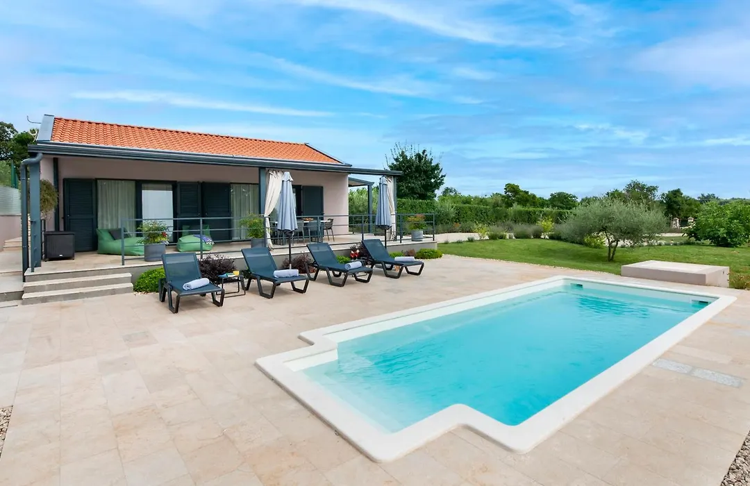 Vila Jolanda-1