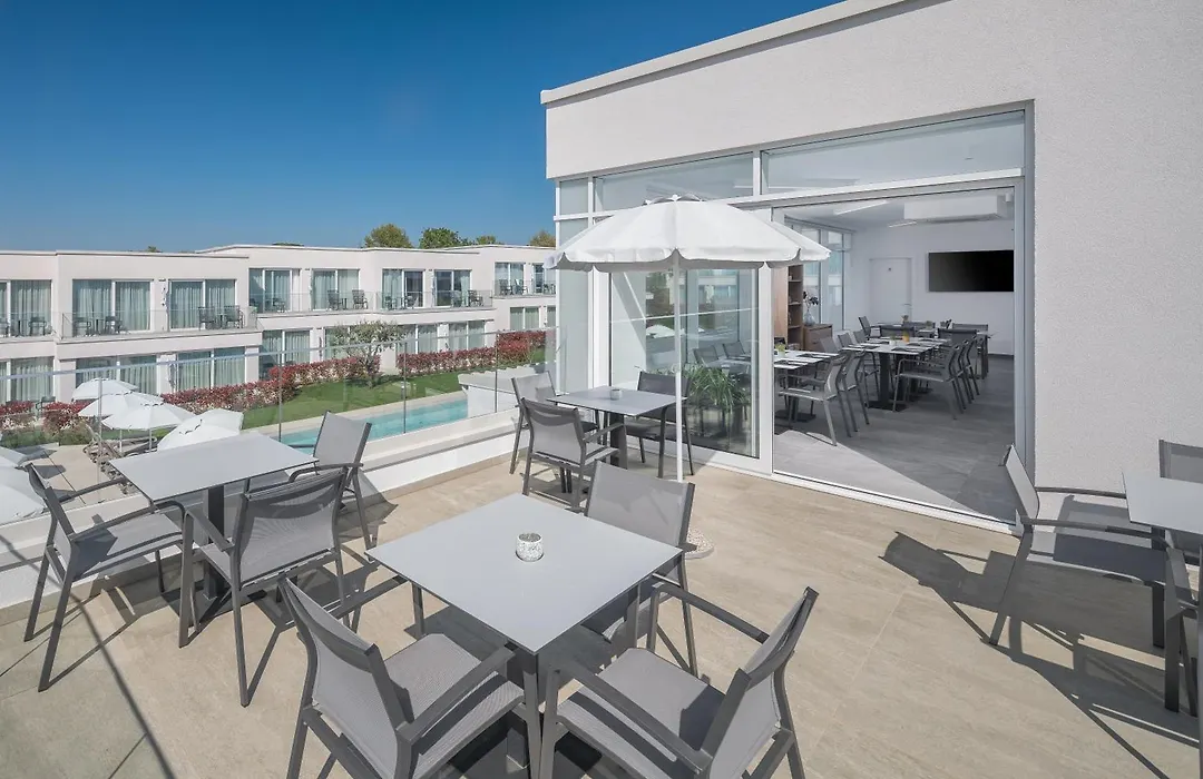 Maj Luxury Residence-1
