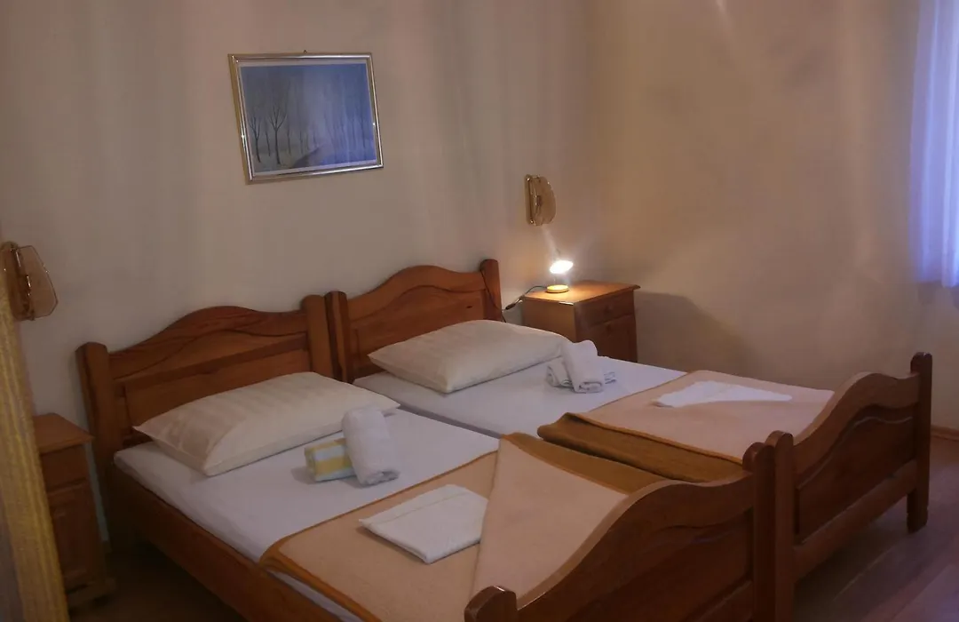 Bed & Breakfast Banjole-1