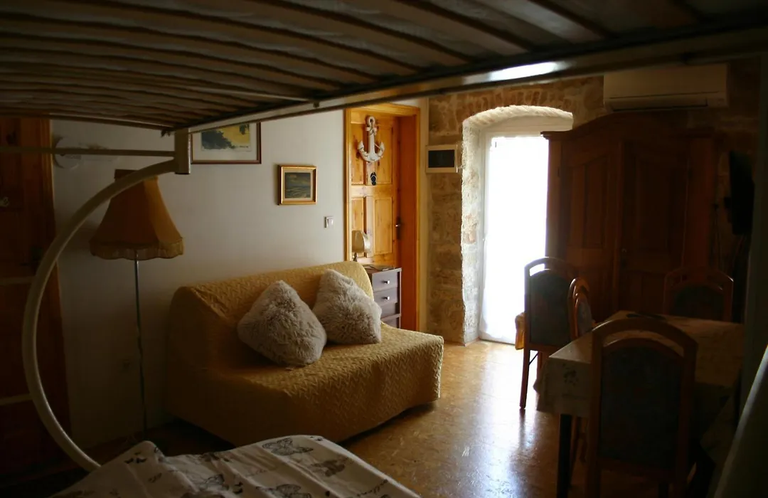 Studio Apartment La Maison De Catherine-1