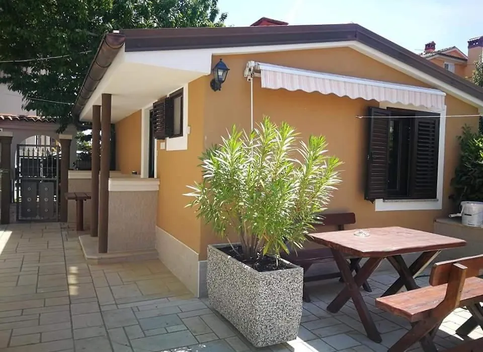 M&R Apartmani Rovinj-1