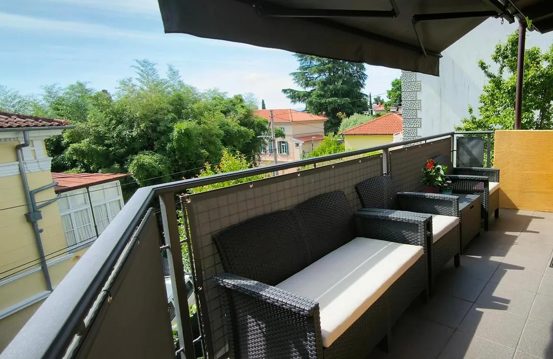 Urban Villa Apartment-1