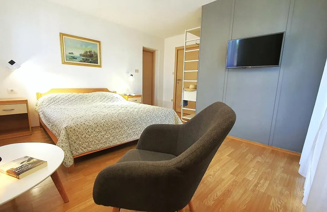 Apartments Villa Tre Marie-1