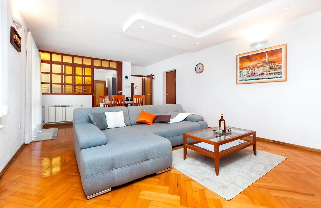 Apartments Carmelo-1