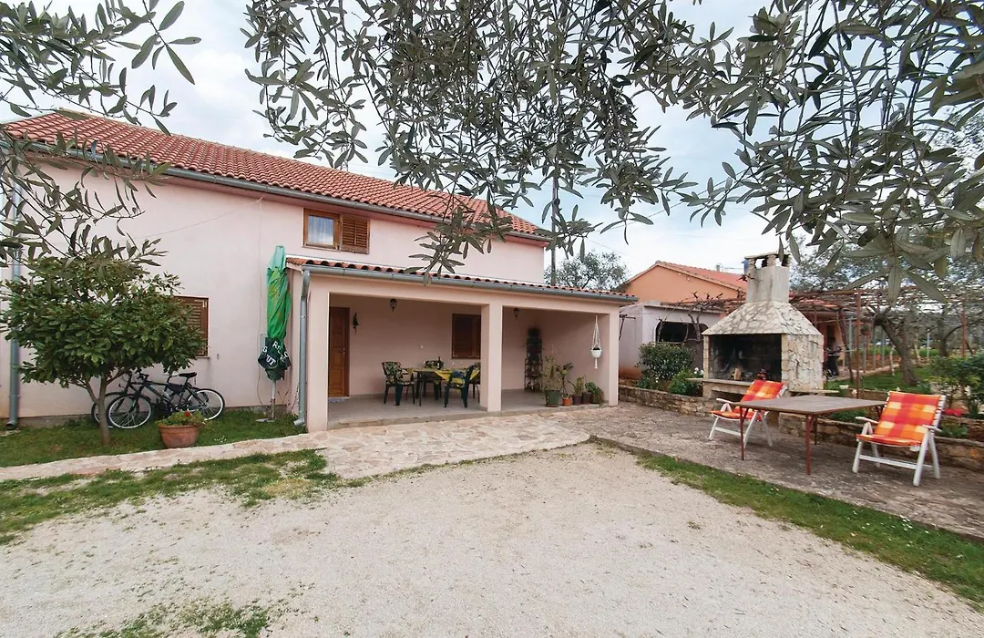 2 Bedroom Beautiful Apartment In Rovinj-1