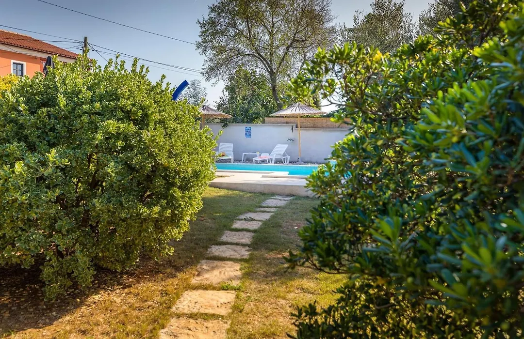 Sabi Relax Zone - Pool & Jacuzzi-1