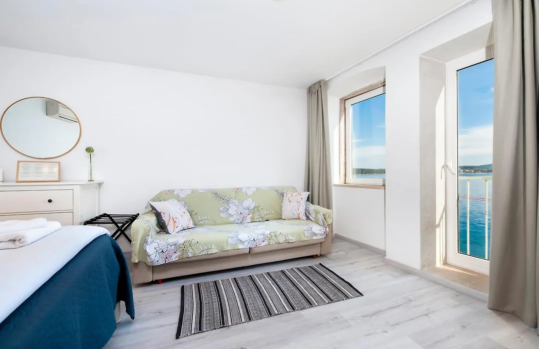 Apartment Stella Marina Sea View Free Parking-1