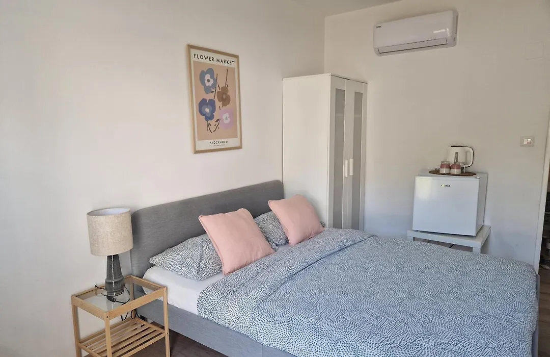 Rooms Lav-1