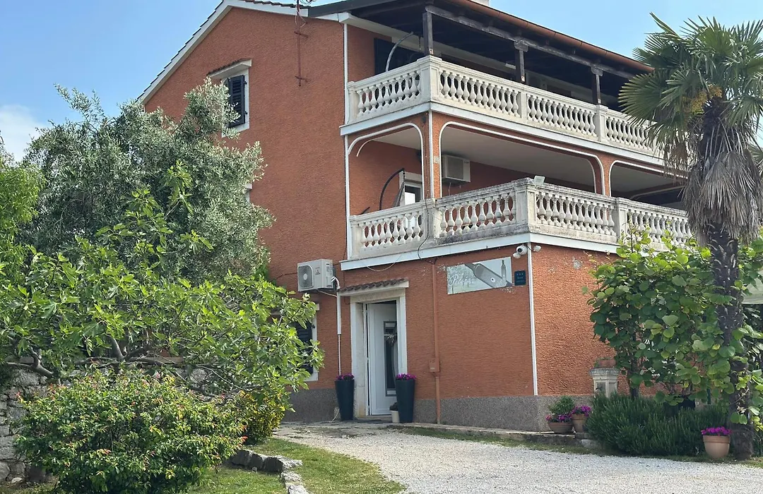 Apartment Peloza 1-1