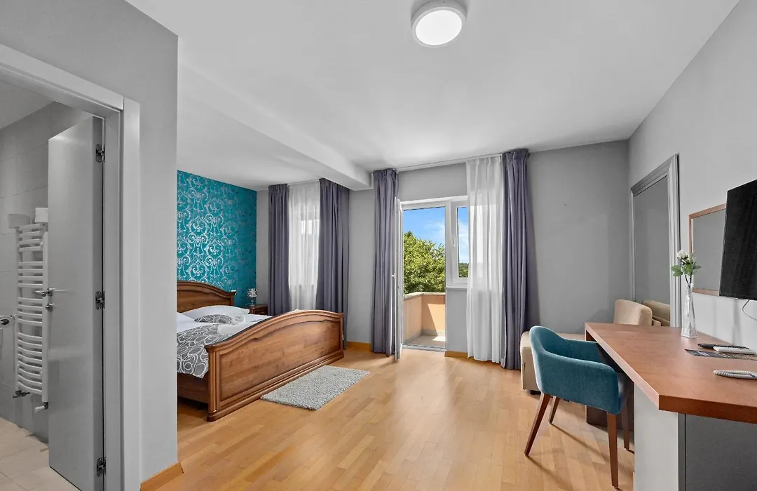 Minerva Hotel-1
