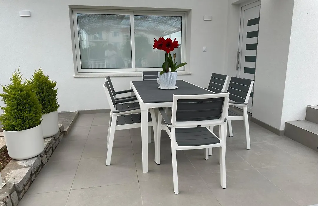Apartments Roberta-1