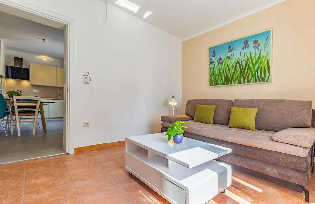 Apartments Pimpinella-1