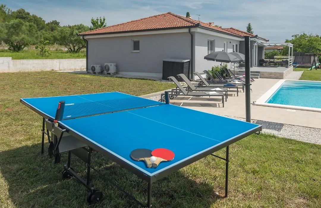Stunning Home In Pula-1