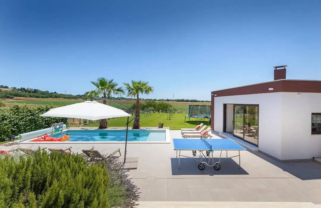 Villa Grofica - Luxury And Romance With Heated Pool, Jacuzzi, Tavern And Proximity To The Sea, Pula - Istria-1