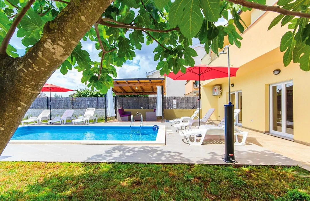 Stunning Home In Pula-1